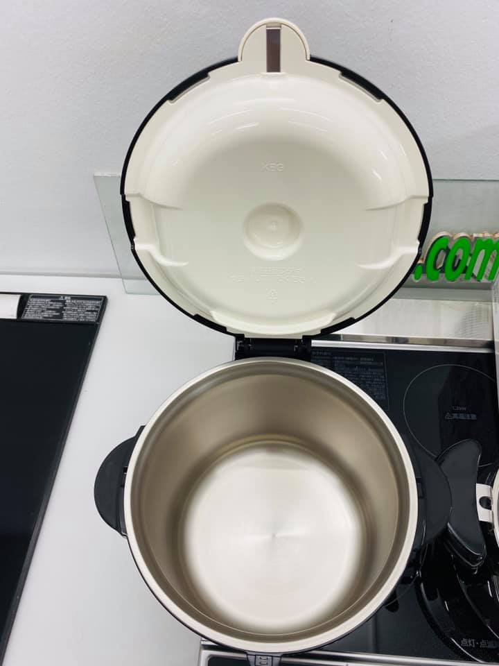 Nồi ủ Thermos KBG-4500( màu trắng bạc) dung tích 4.5 lít