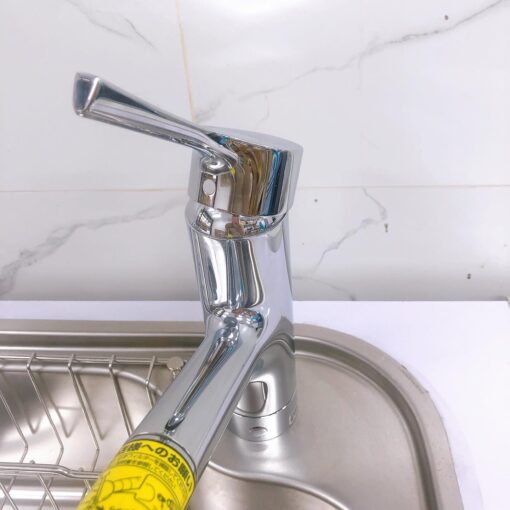 Vòi rửa nhà bếp TOTO TKS05305JA có đầu vòi kéo dài - Ảnh 4