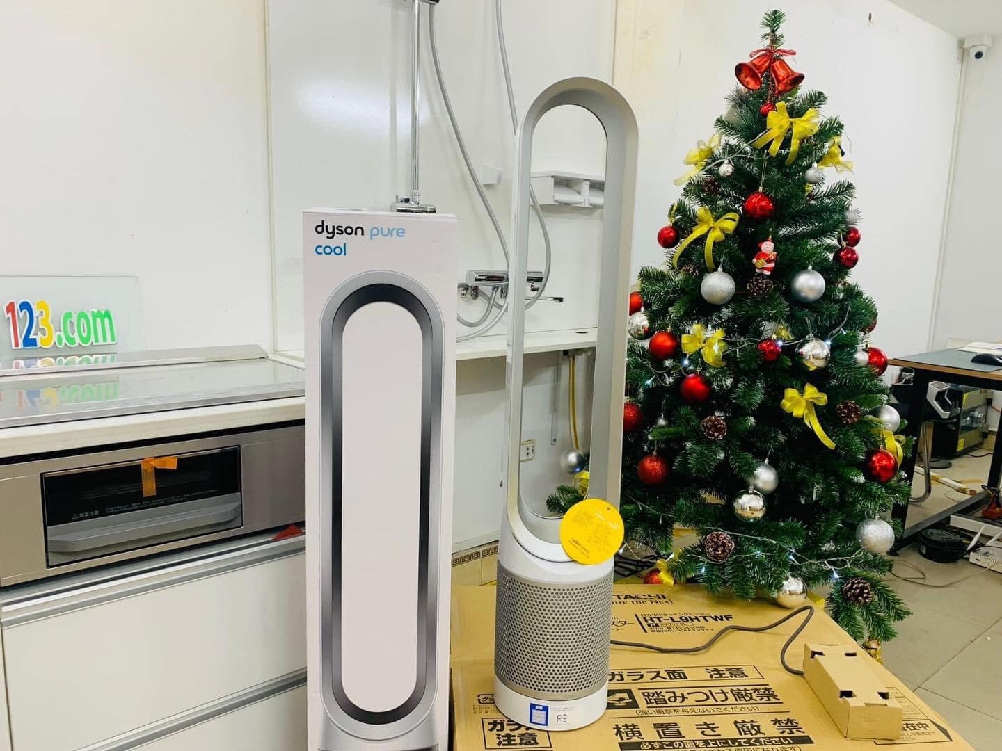Quạt không cánh Dyson TP00WS có lọc bụi mịn 2.5PM