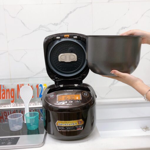 Nồi cơm điện Zojirushi NP-ZU18-TD dung tích 1.8 lít - Ảnh 2