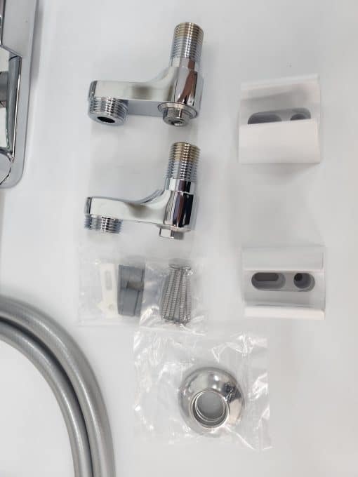 Sen tắm TOTO TBV03401J1 tự động khống chế nhiệt độ