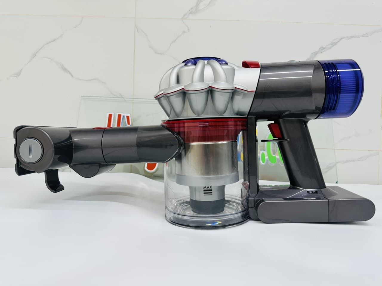 Máy hút bụi cầm tay Dyson V8 Origin không dây