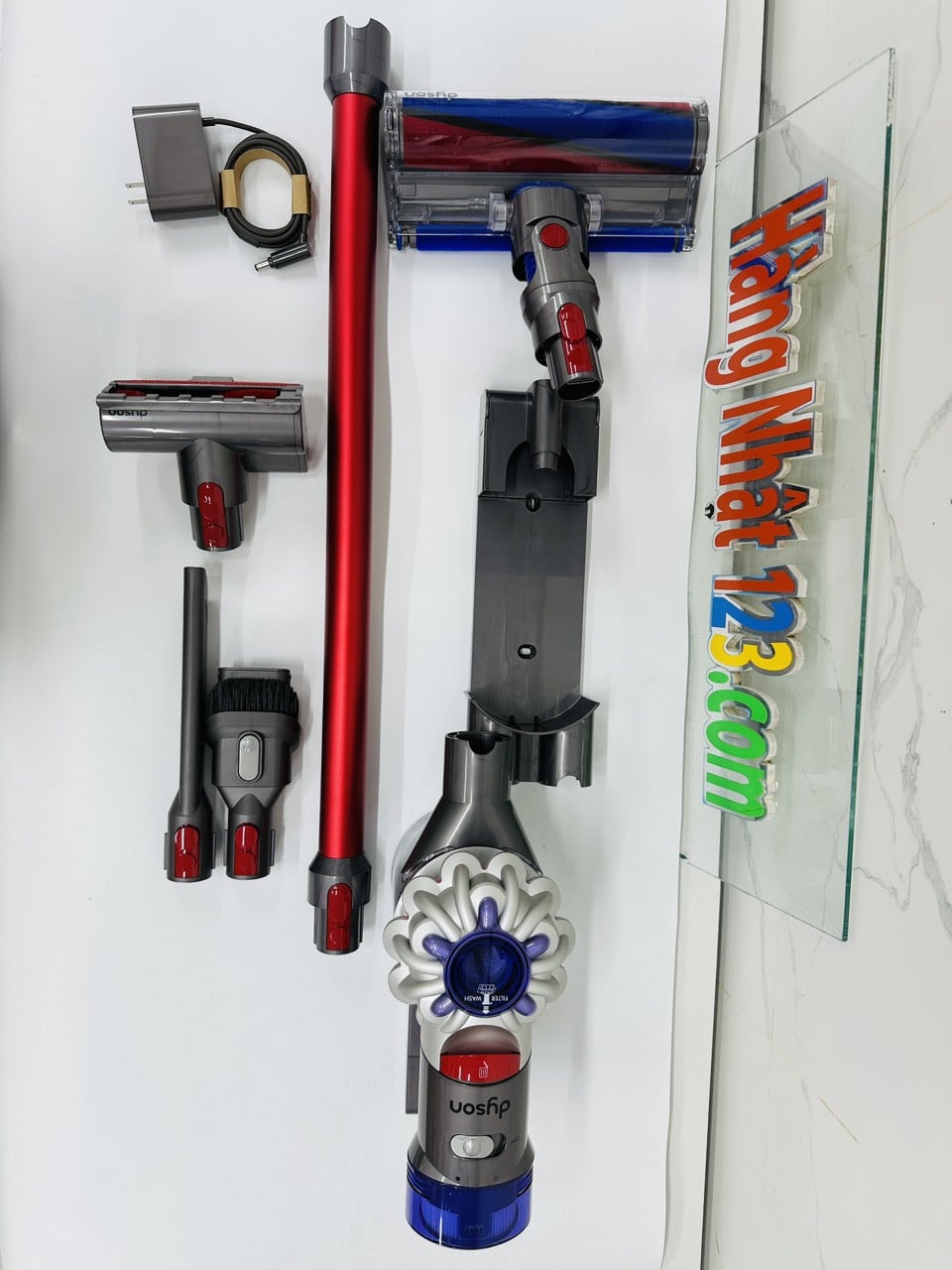 Máy hút bụi cầm tay Dyson V8 Origin không dây