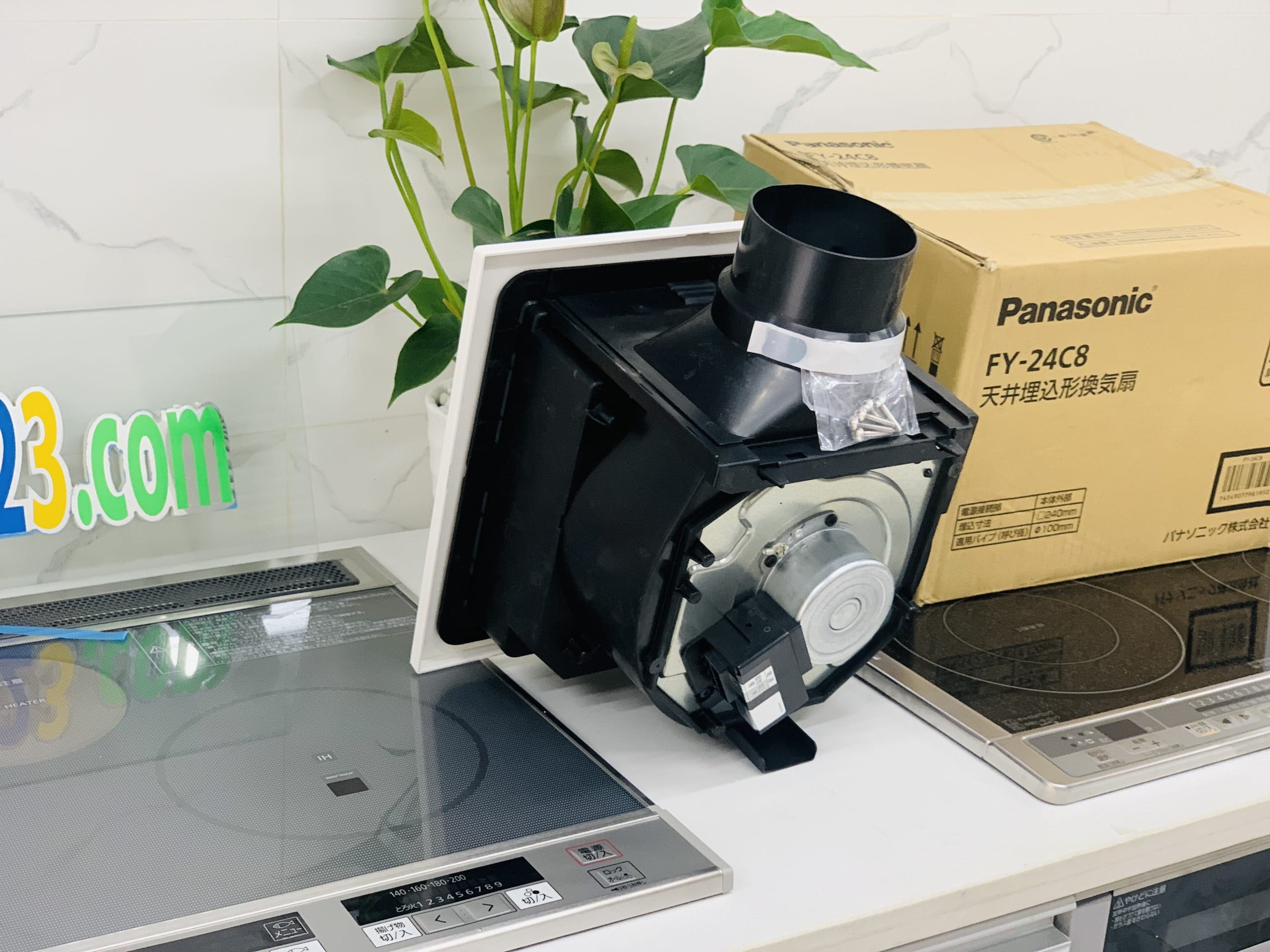 Quạt thông gió Panasonic FY-24C8