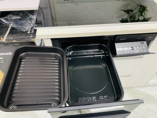 Bếp từ Hitachi HT-M8AKTWF-K 3 bếp từ cảm ứng viền mỏng