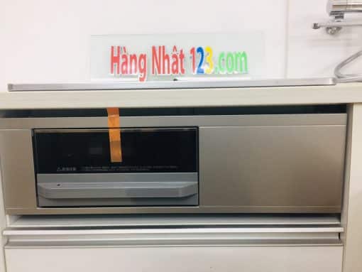Bếp từ Hitachi HT-M60S gồm 2 bếp từ 1 bếp hồng ngoại và 1 lò nướng