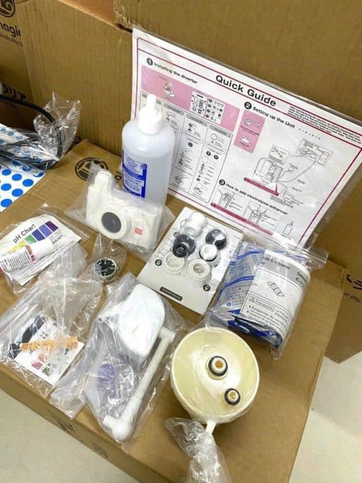 Máy lọc nước điện giải Ion kiềm Kangen Leveluk SD501 7 tấm điện cực tạo ra 7 loại nước