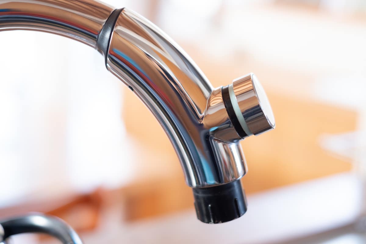 Sự tiện dụng của vòi rửa bát TOTO TKN34PBTA nội địa Nhật