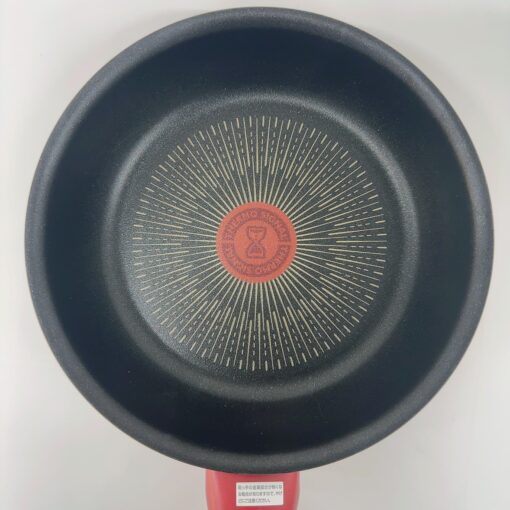 Chảo chiên T-Fal G26302 loại 20Cm với lớp phủ Titanium - Ảnh 4