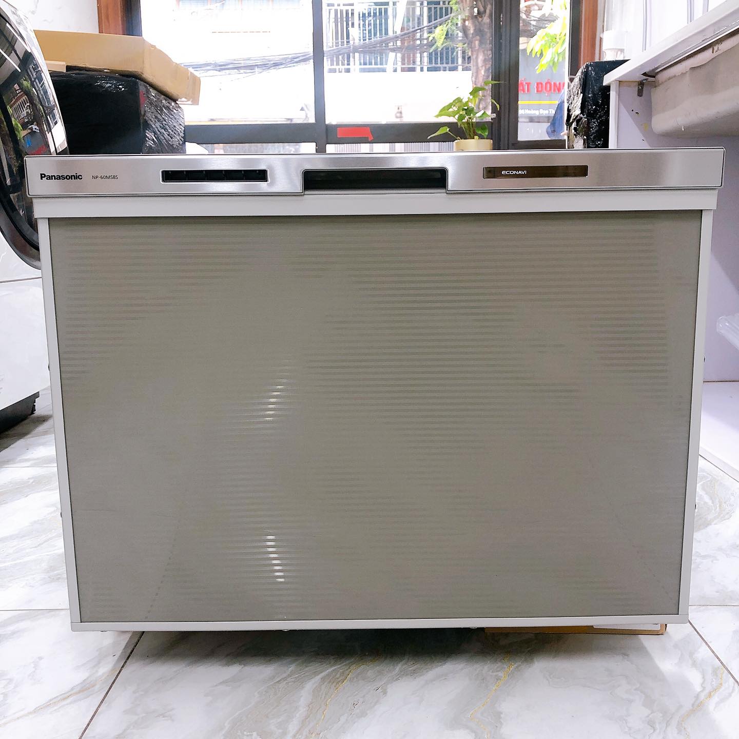 Máy rửa bát âm tủ Panasonic NP-60MS8S