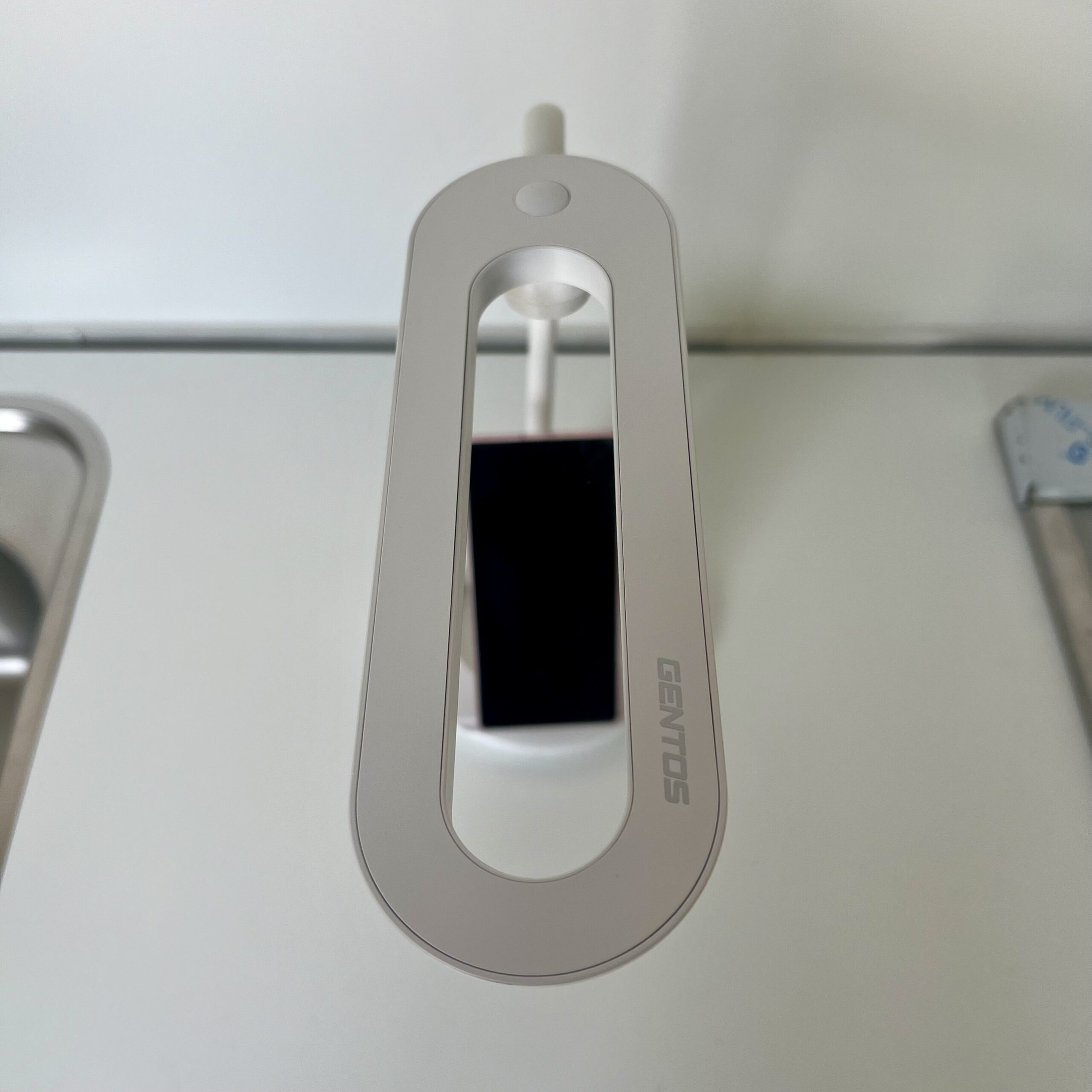 Đèn để bàn kết hợp sạc không dây Gentos COSDL-88