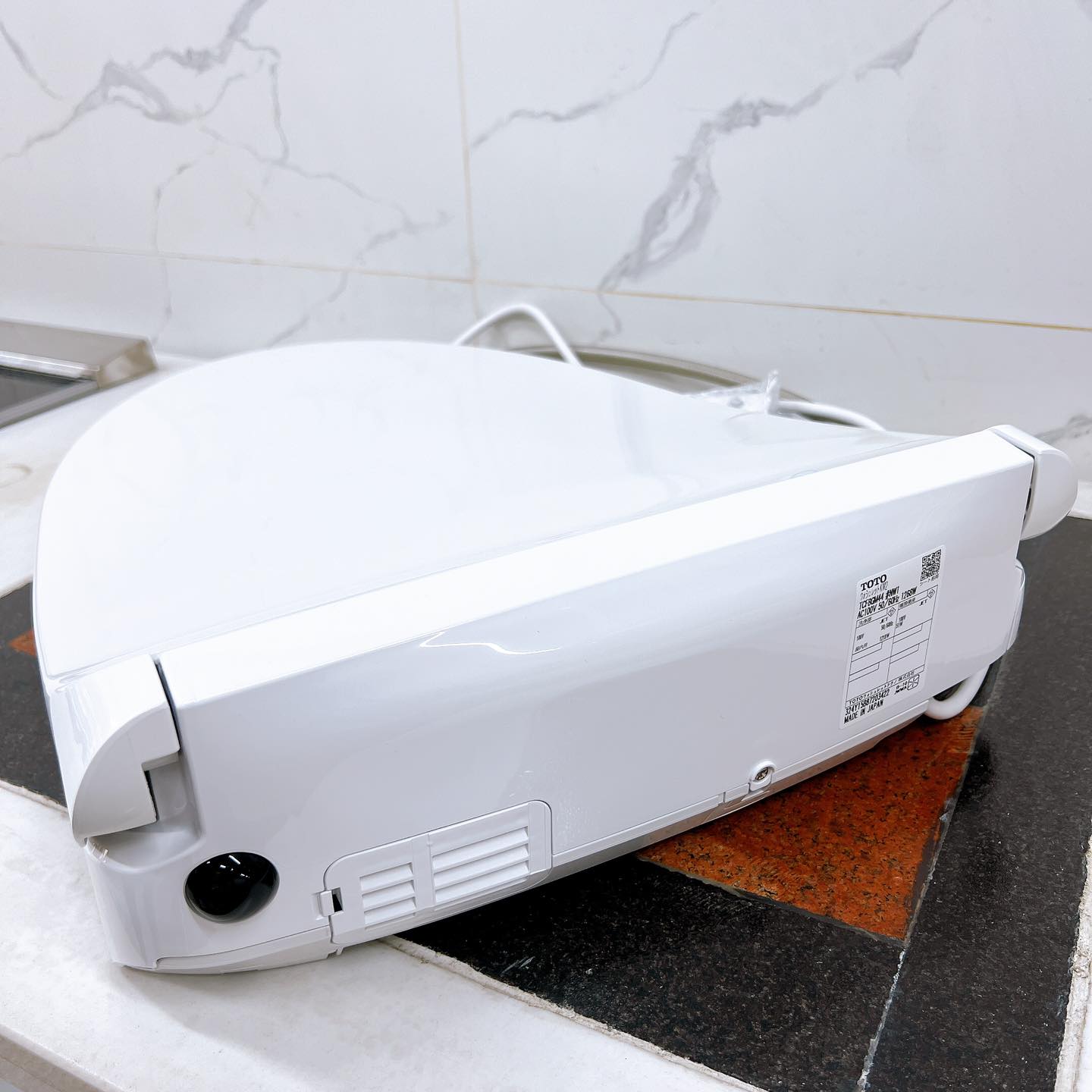 Nắp bồn cầu thông minh TOTO TCF8GM44