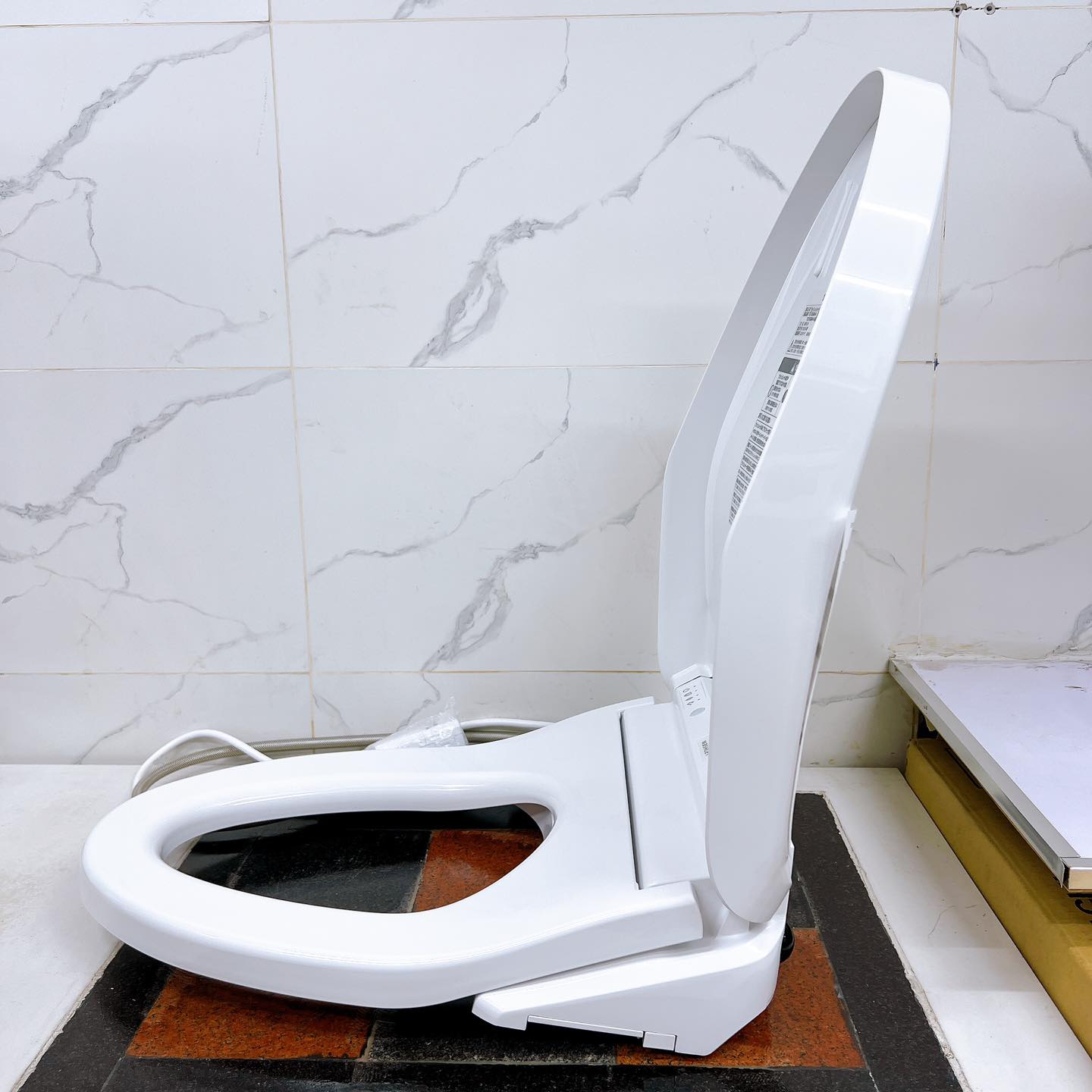 Nắp bồn cầu thông minh TOTO TCF8GM44