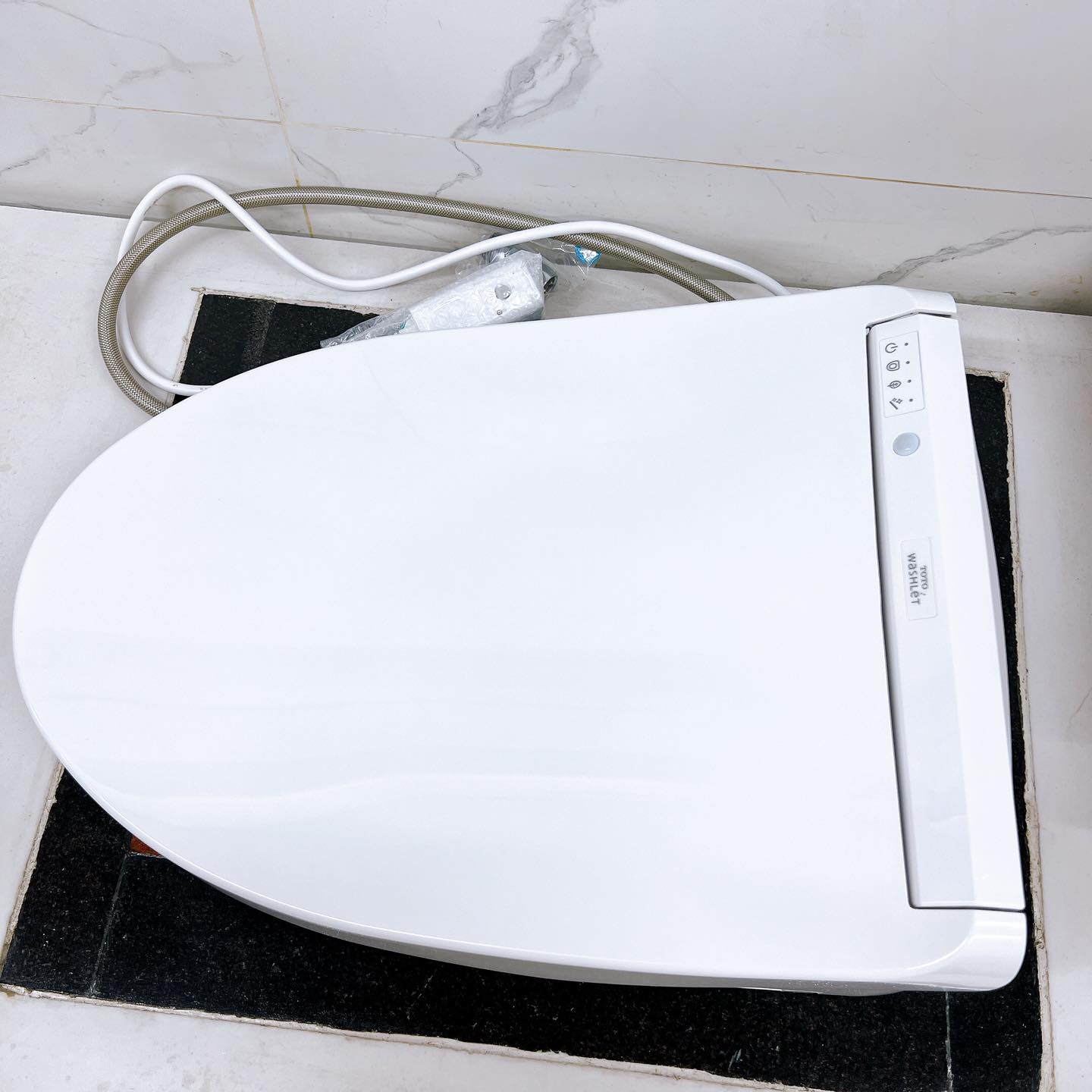 Nắp bồn cầu thông minh TOTO TCF8GM44