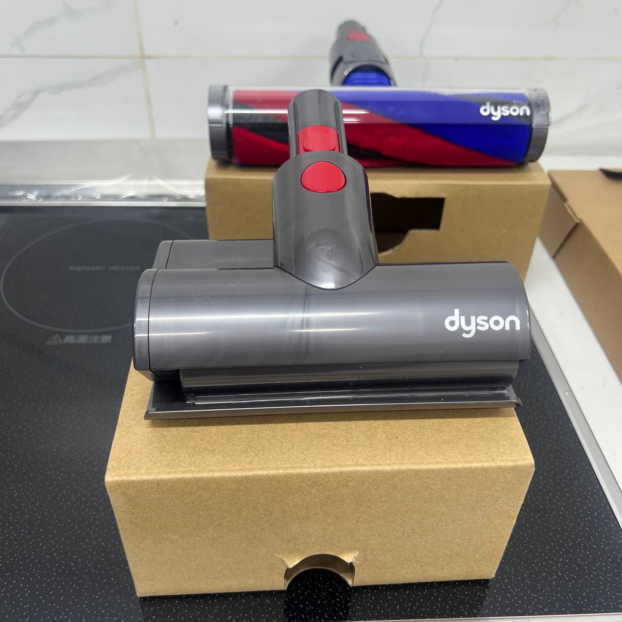 Máy hút bụi cầm tay Dyson SV21