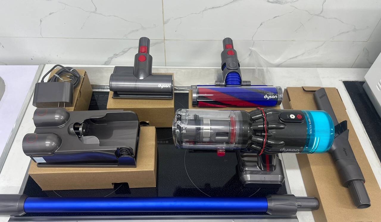 Máy hút bụi cầm tay Dyson SV21