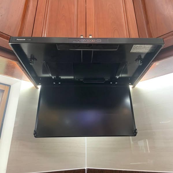Hút mùi bếp Panasonic FY-7HGC5-K (Màu đen) chiều rộng 75cm có tự động